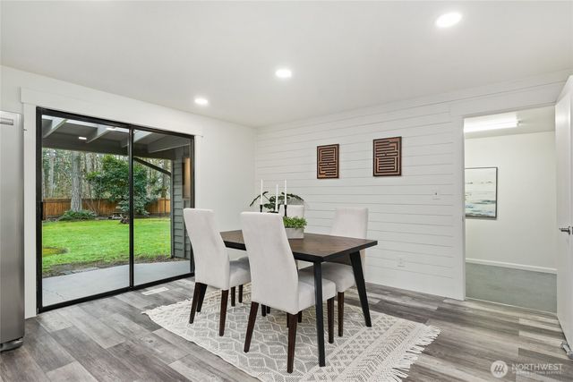 24705 SE 31st Place, Sammamish, WA 98075