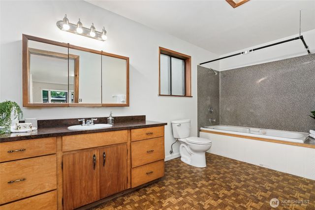 24705 SE 31st Place, Sammamish, WA 98075