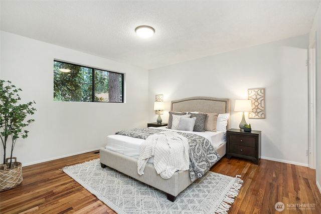 24705 SE 31st Place, Sammamish, WA 98075