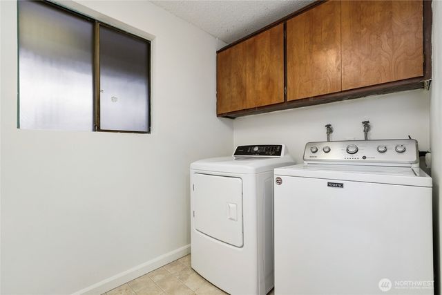 24705 SE 31st Place, Sammamish, WA 98075