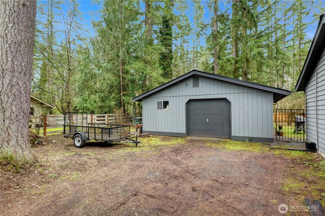 24705 SE 31st Place, Sammamish, WA 98075