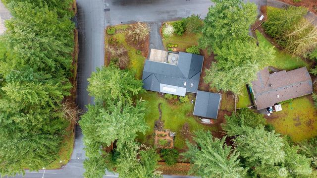 24705 SE 31st Place, Sammamish, WA 98075