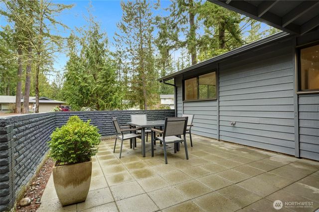 24705 SE 31st Place, Sammamish, WA 98075