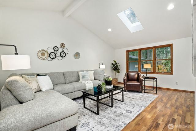 24705 SE 31st Place, Sammamish, WA 98075