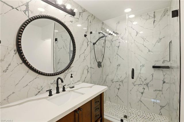 6055 Macbeth LN, Fort Myers, FL 33908