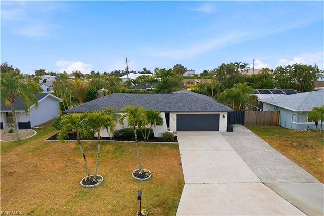 6055 Macbeth LN, Fort Myers, FL 33908