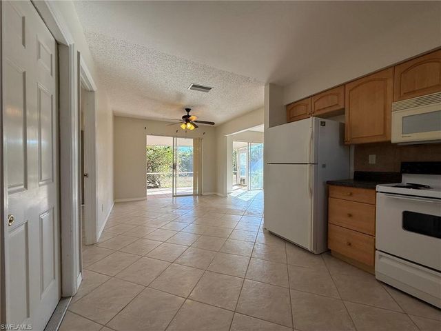 224 SE 3rd TER, Cape Coral, FL 33990