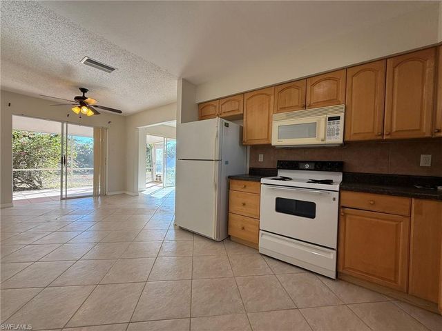 224 SE 3rd TER, Cape Coral, FL 33990