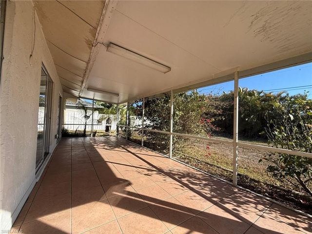 224 SE 3rd TER, Cape Coral, FL 33990