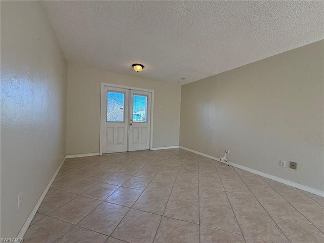 224 SE 3rd TER, Cape Coral, FL 33990