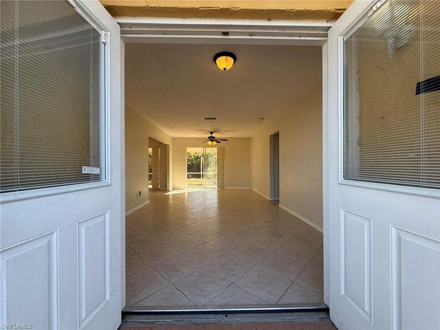 224 SE 3rd TER, Cape Coral, FL 33990