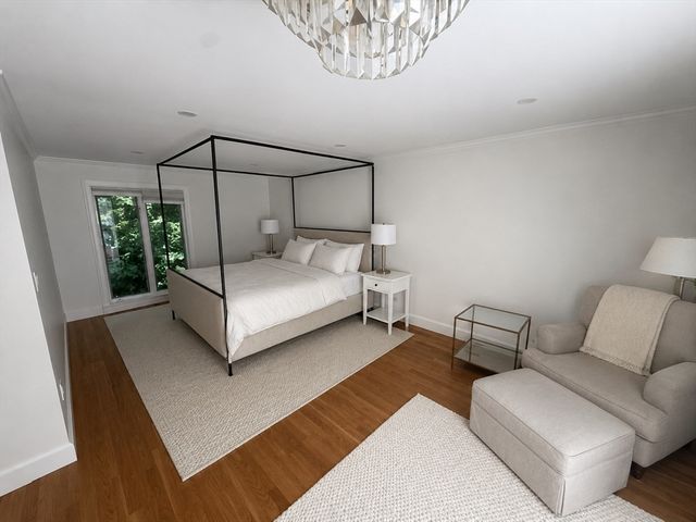 124 Pilgrim Rd, Wellesley, MA 02481