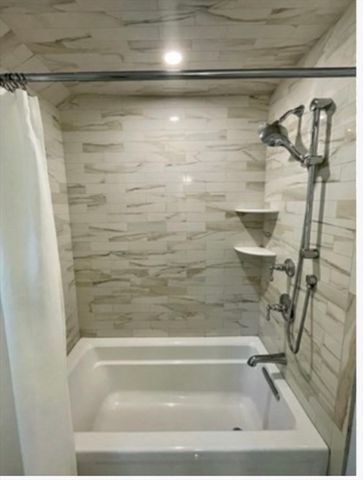 124 Pilgrim Rd, Wellesley, MA 02481