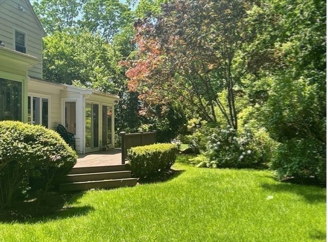 124 Pilgrim Rd, Wellesley, MA 02481
