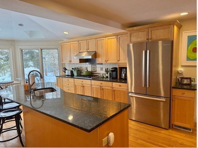 124 Pilgrim Rd, Wellesley, MA 02481