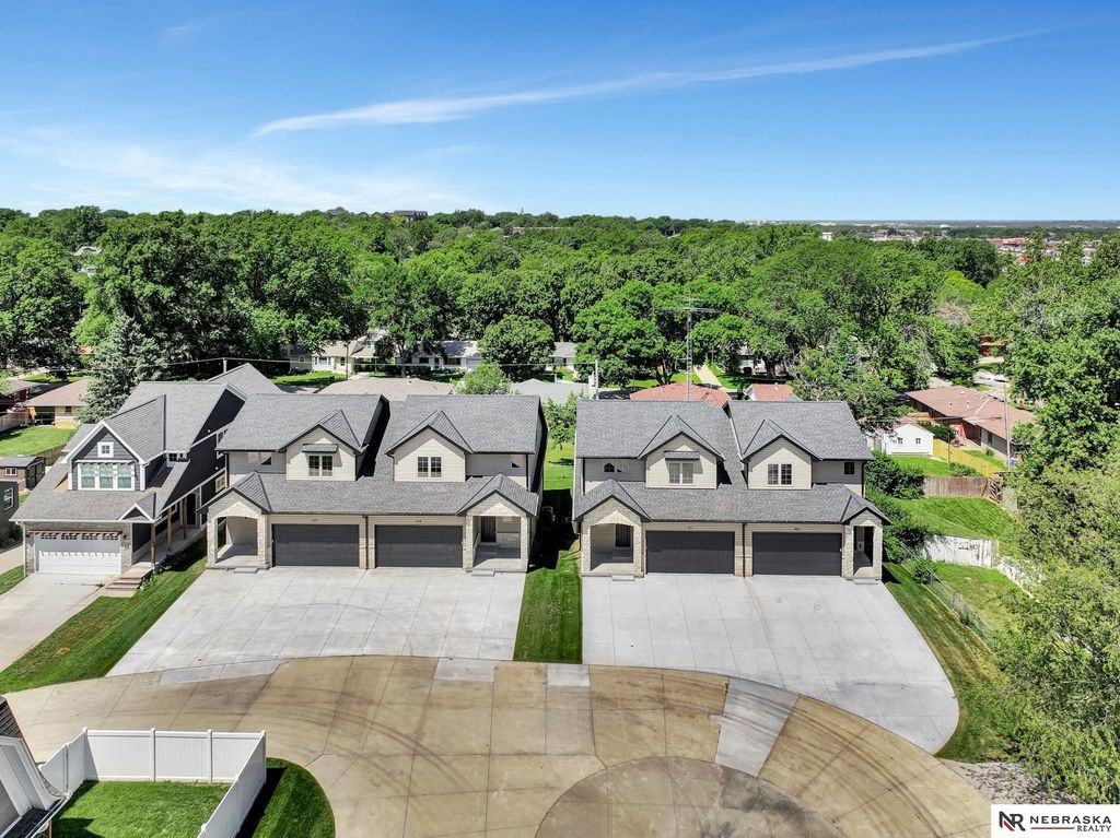 315 S 55th Street, Lincoln, NE 68510