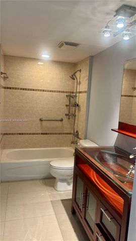 100 N Federal Hwy 1025, Fort Lauderdale, FL 33301