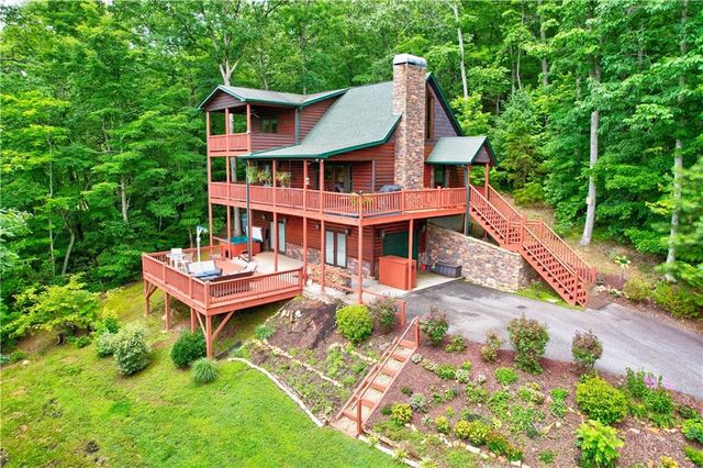 273 Oakawana Trail, Blue Ridge, GA 30513
