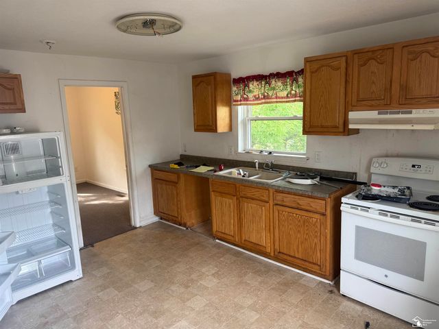 710 E Fourth Street, Monroe Center, MI 48161