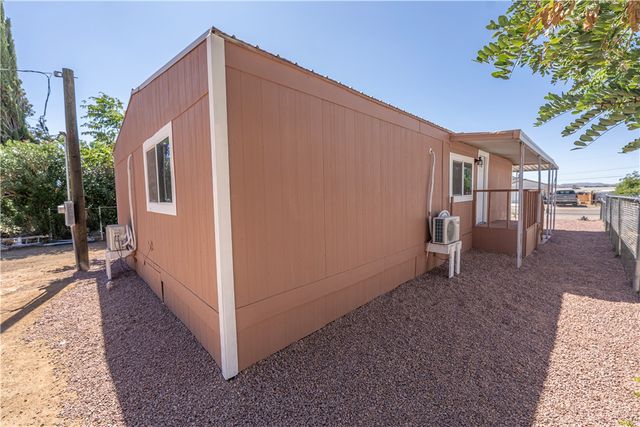 3155 E Neal Avenue, Kingman, AZ 86409