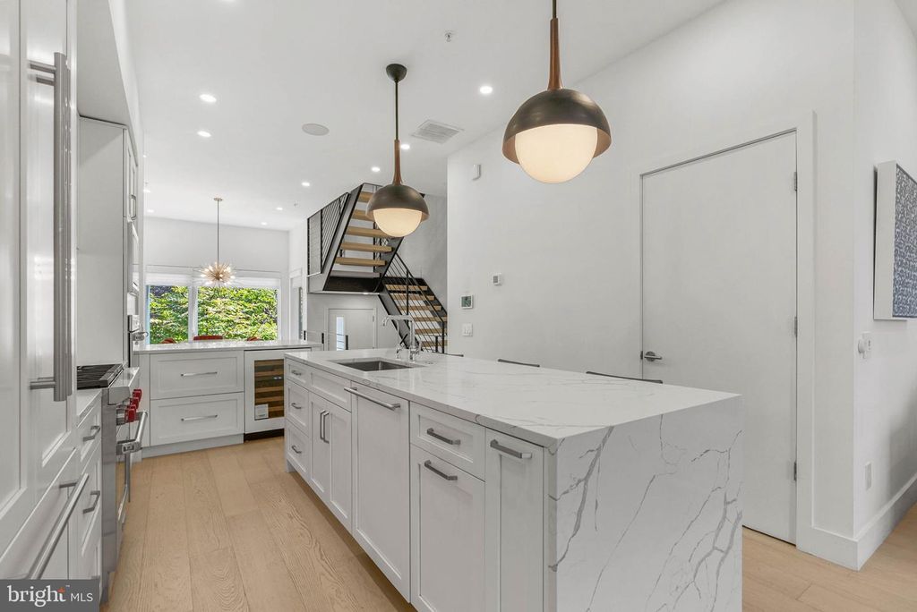 114 N CROSKEY ST, PHILADELPHIA, PA 19103 — photo 4