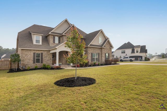 315 Woodlands Boulevard, Kathleen, GA 31047