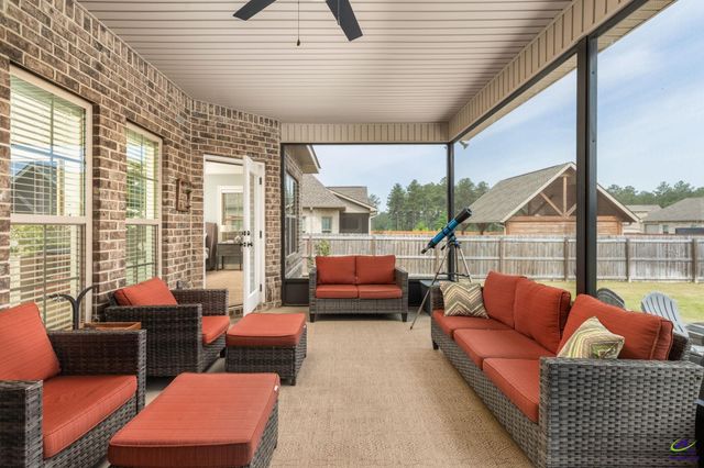 315 Woodlands Boulevard, Kathleen, GA 31047