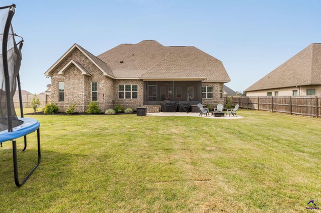315 Woodlands Boulevard, Kathleen, GA 31047