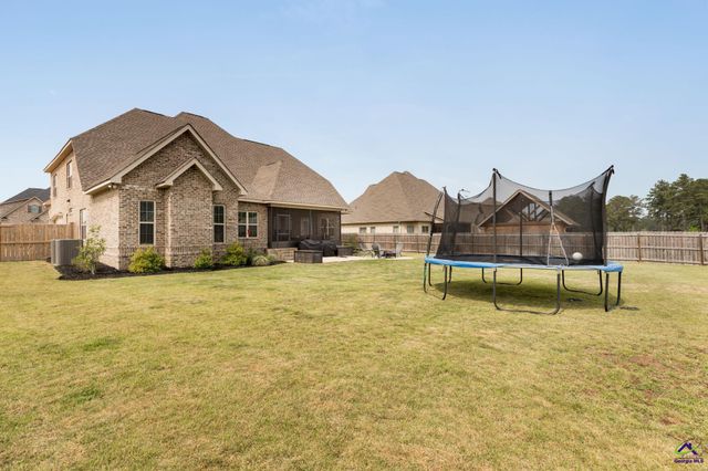 315 Woodlands Boulevard, Kathleen, GA 31047