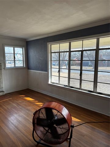 1740 Oakland Boulevard, Fort Worth, TX 76103