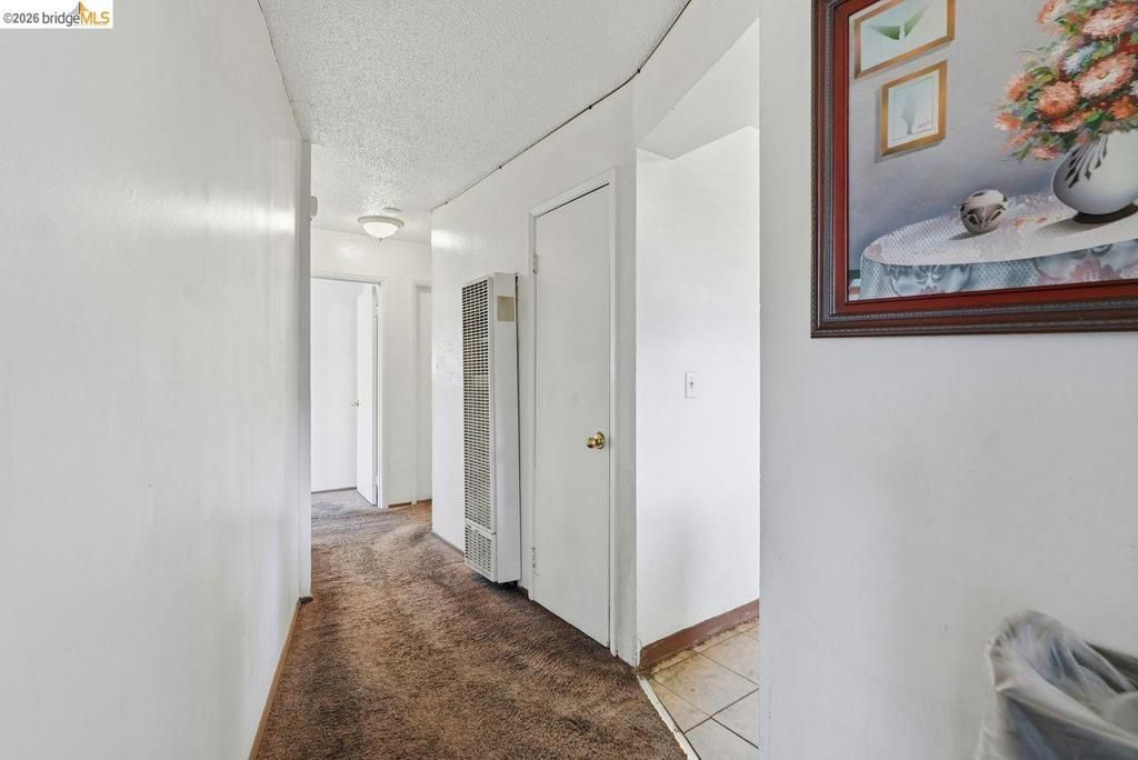 Image 19 of property listing at 933 41St St, Oakland, CA 94608