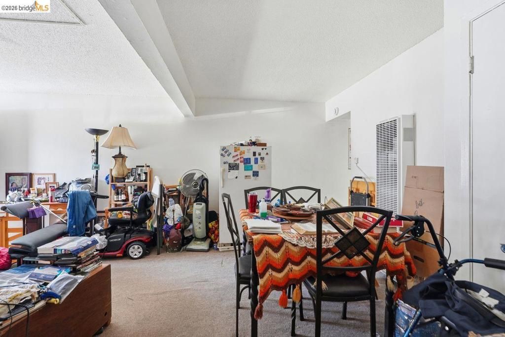 Image 32 of property listing at 933 41St St, Oakland, CA 94608