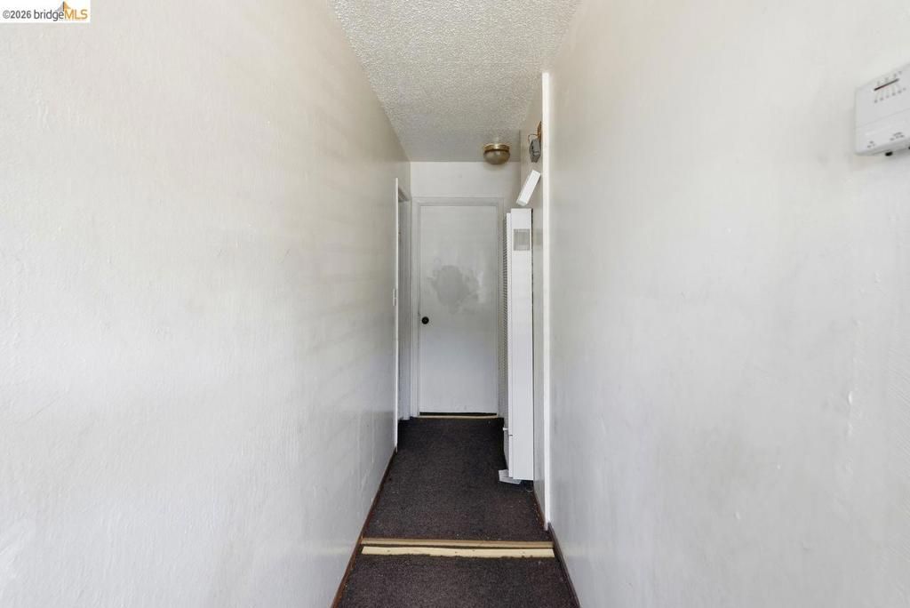 Image 37 of property listing at 933 41St St, Oakland, CA 94608