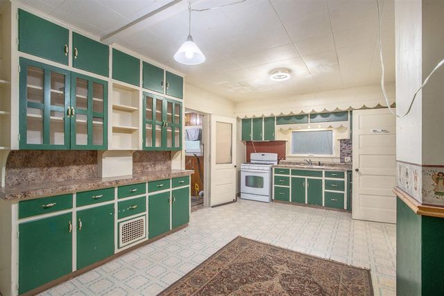 520 E Thorn Street, Hastings, MI 49058