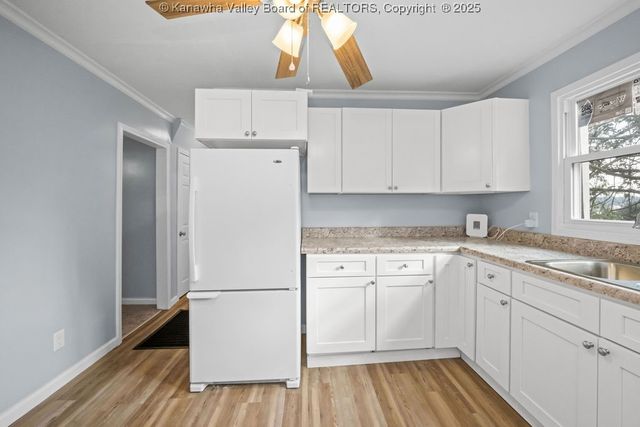 528 Medina Street, Charleston, WV 25302