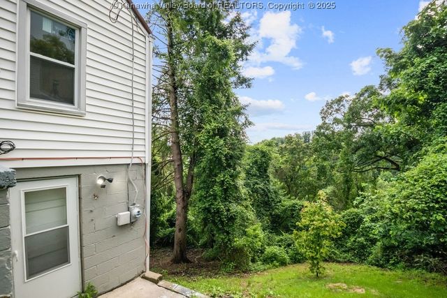 528 Medina Street, Charleston, WV 25302