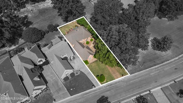 6675 Masters Drive, Olive Branch, MS 38654