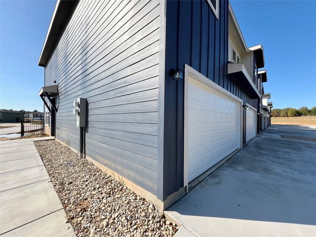 3501 E Renfro Street 408, Burleson, TX 76028