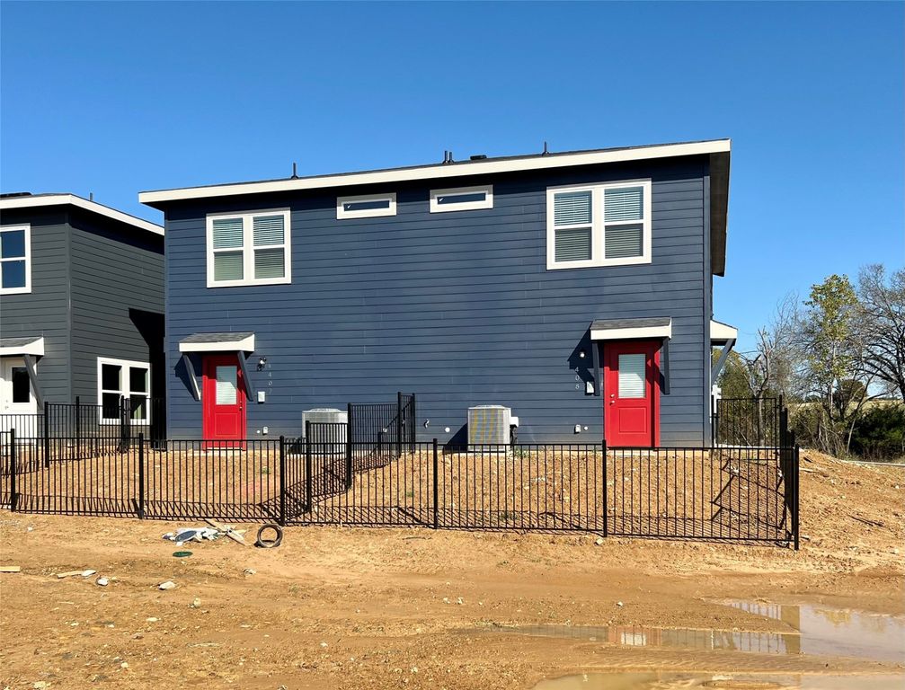 3501 E Renfro Street 408, Burleson, TX 76028