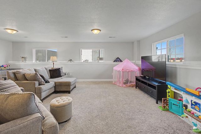 9889 Lavender Lane, Manhattan, KS 66502