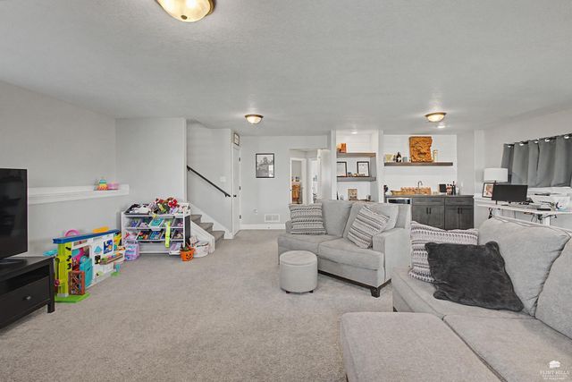 9889 Lavender Lane, Manhattan, KS 66502