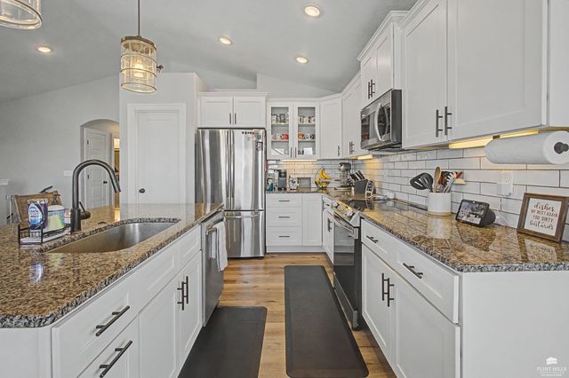 9889 Lavender Lane, Manhattan, KS 66502