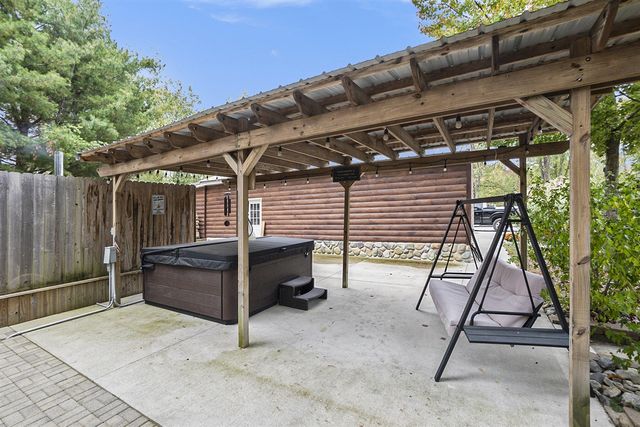 2697 N 176th Avenue, Walkerville, MI 49459