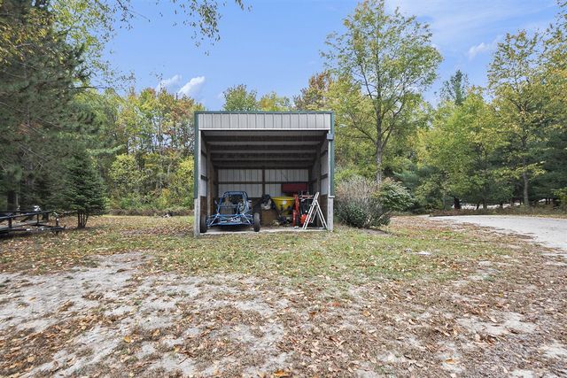 2697 N 176th Avenue, Walkerville, MI 49459