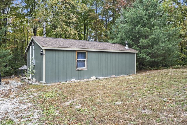 2697 N 176th Avenue, Walkerville, MI 49459