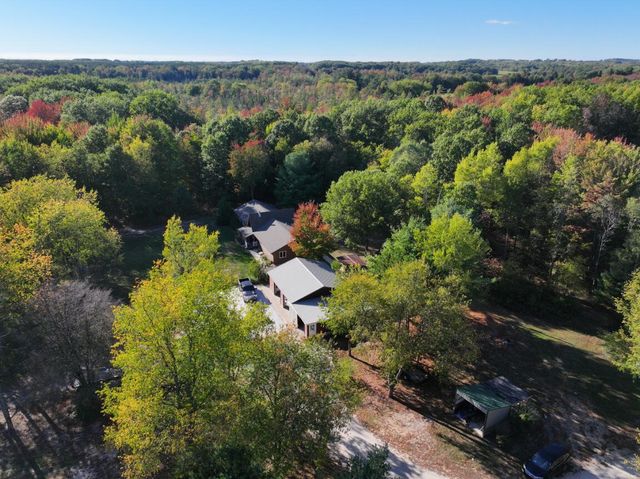 2697 N 176th Avenue, Walkerville, MI 49459