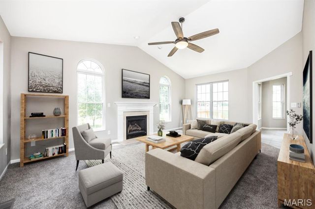 301 Whetstone Lane, Mascoutah, IL 62258