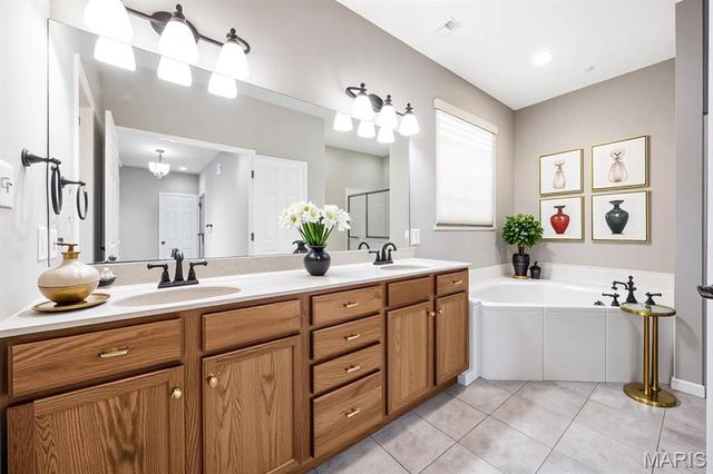 301 Whetstone Lane, Mascoutah, IL 62258