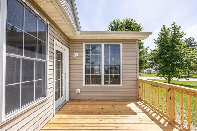301 Whetstone Lane, Mascoutah, IL 62258