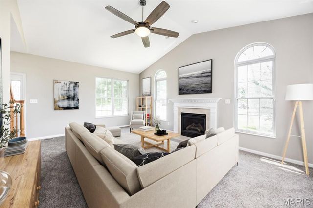 301 Whetstone Lane, Mascoutah, IL 62258